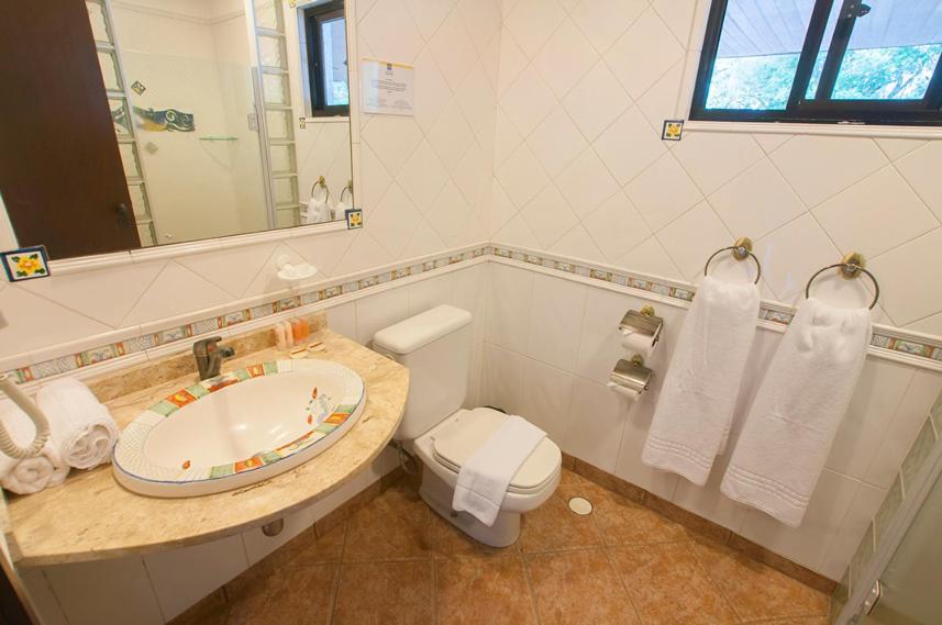 La Dolce Vita Park Hotel - Proximo A Curitiba Сан-Жозе-дус-Пиньяйс Экстерьер фото
